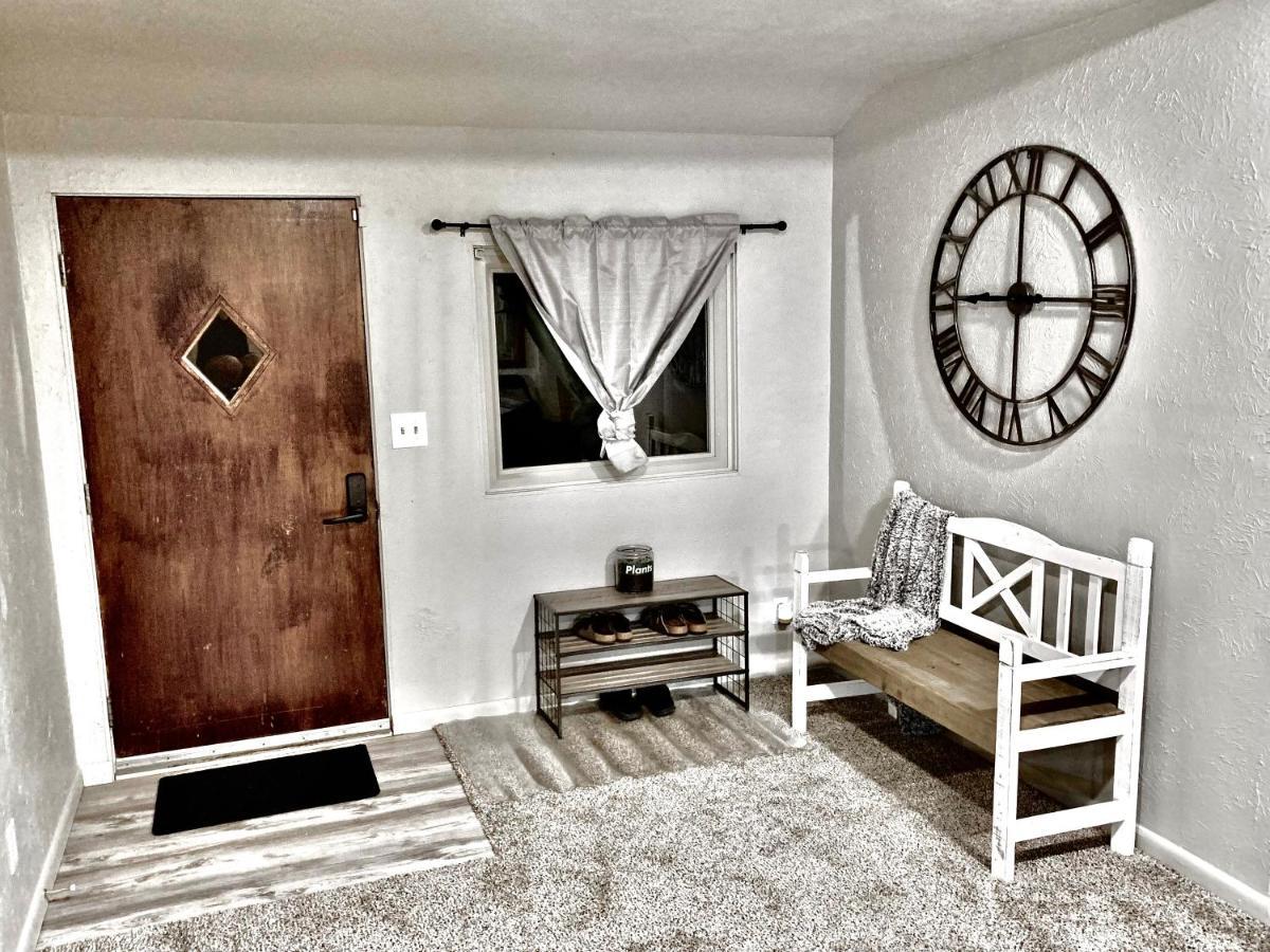 Newly Renovated Cozy Home Minutes From Broadmoor And Downtown Колорадо Спрингс Екстериор снимка